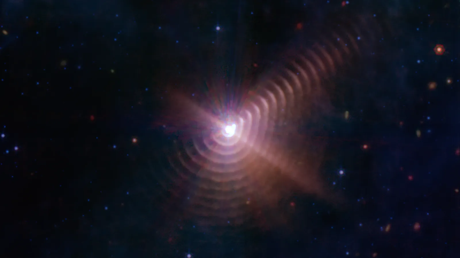 De mystérieux anneaux de poussière ont été repérés aux confins de notre galaxie
